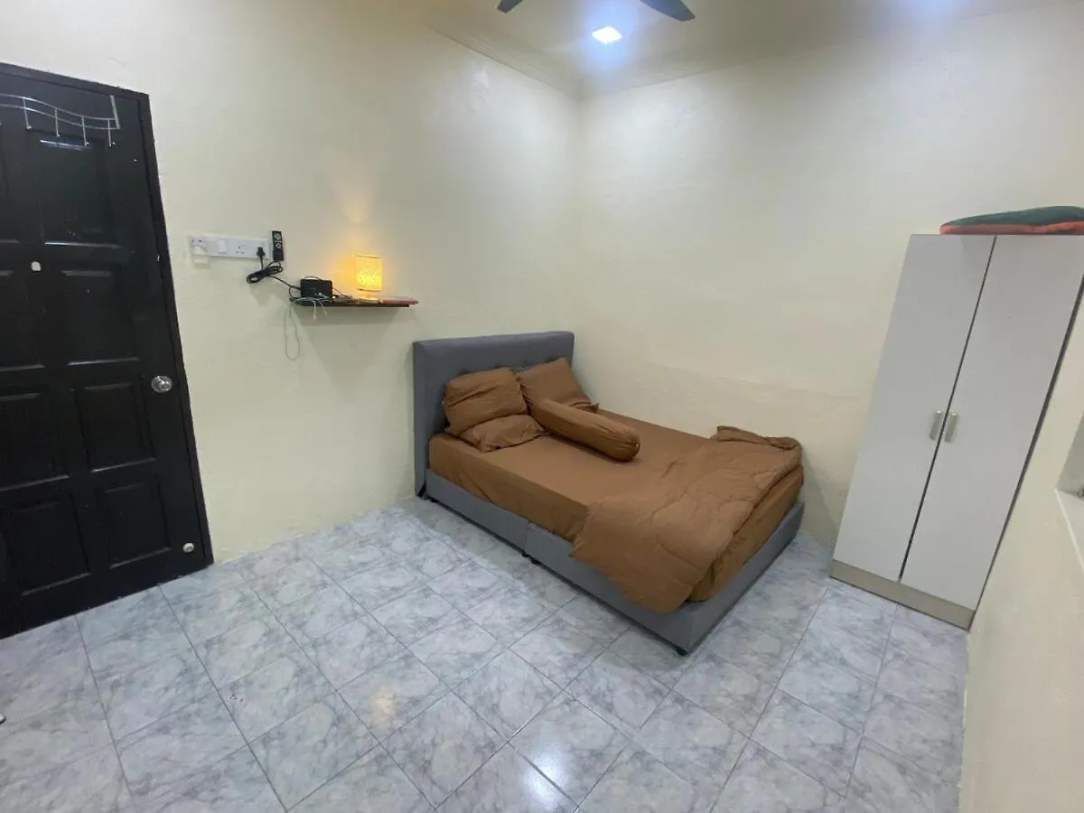 Apricot Villa Comfy and Luxury Танджунг-Бунга 0*,