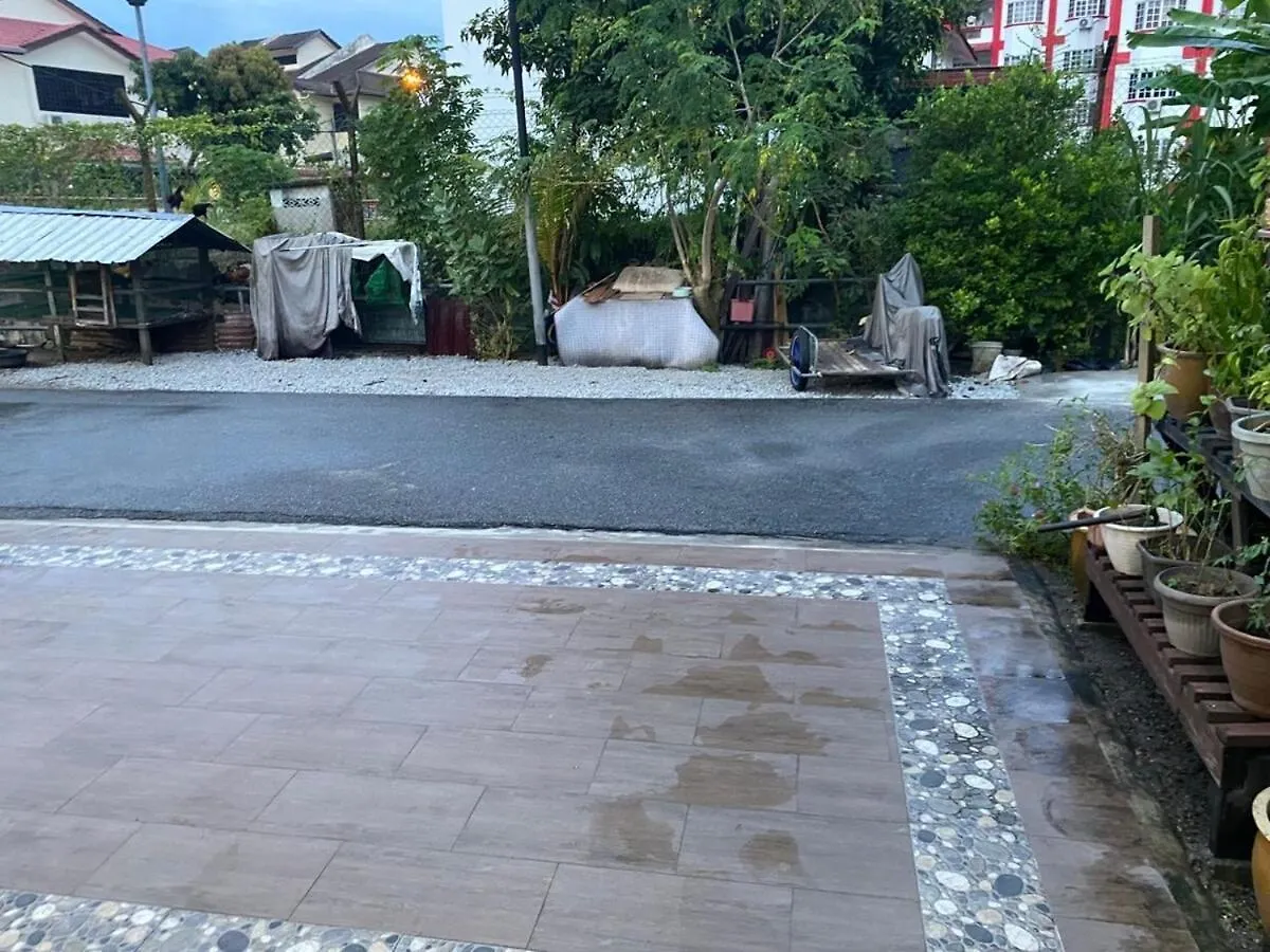 Apricot Villa Comfy and Luxury Танджунг-Бунга